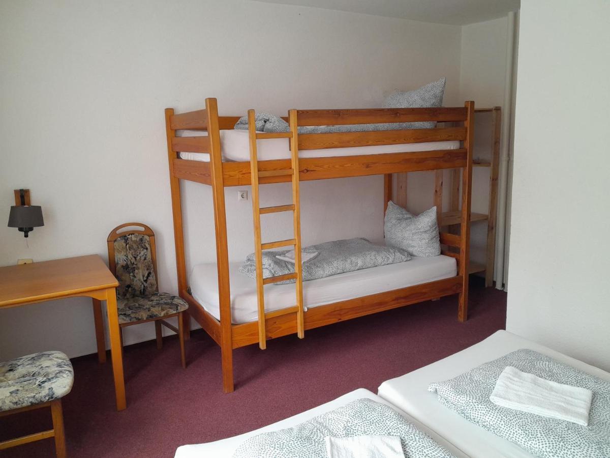 Ostalgie Ferienheim Sorgenfrei Hotel Bagian luar foto