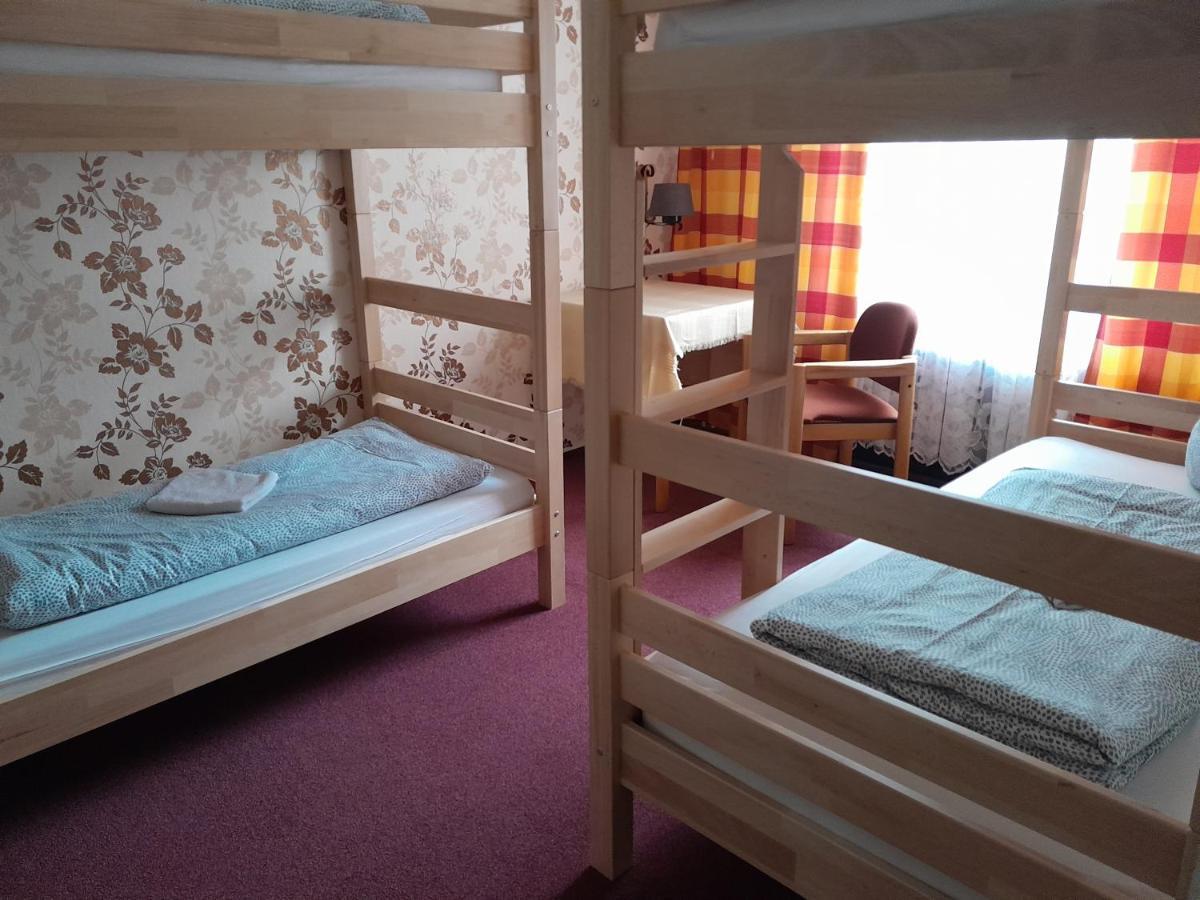 Ostalgie Ferienheim Sorgenfrei Hotel Bagian luar foto