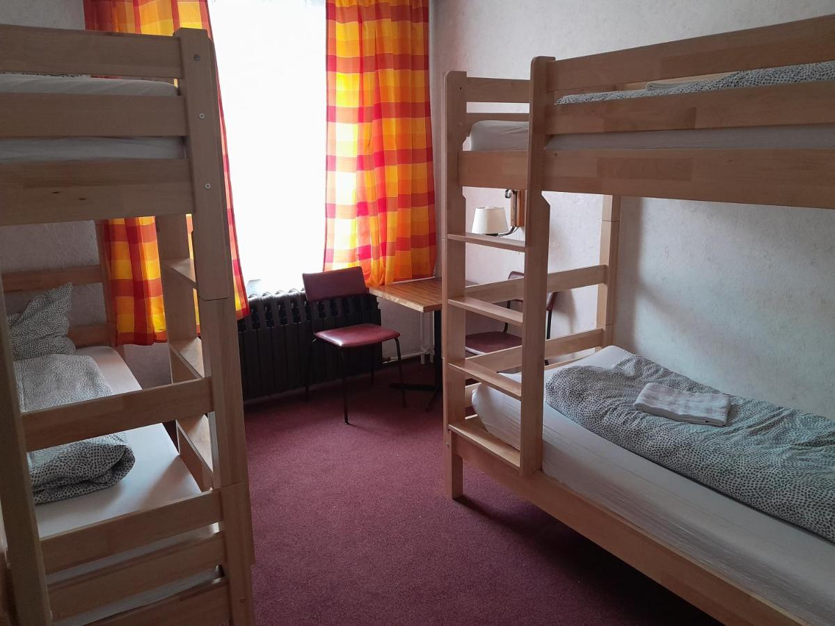 Ostalgie Ferienheim Sorgenfrei Hotel Bagian luar foto